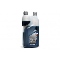 Olej do silników dwusuwowych Husqvarna XP® Synthetic 1 litr z dozownikiem